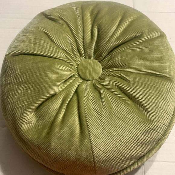 Soft Green Pumpkin Round Pillow 13 in - Picture 1 of 6